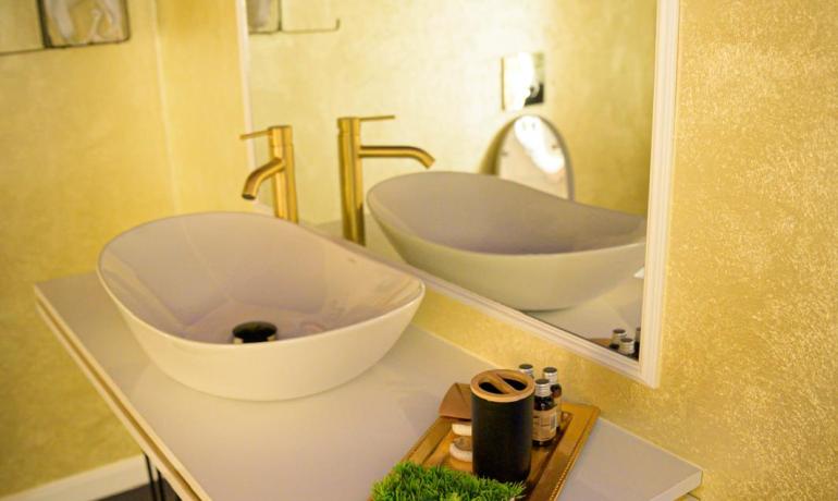 Deluxe room PINK 10 cu jacuzzi