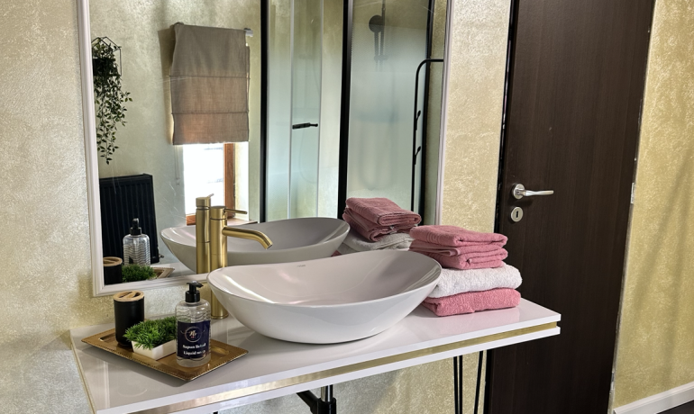 Deluxe room PINK 9 cu jacuzzi